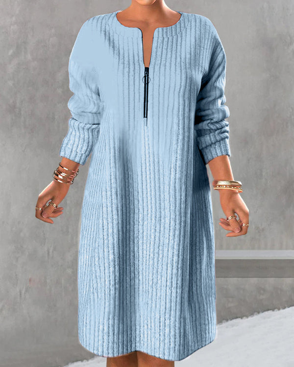 Lång stickad klänning med dragkedja - chic vintermode för damer