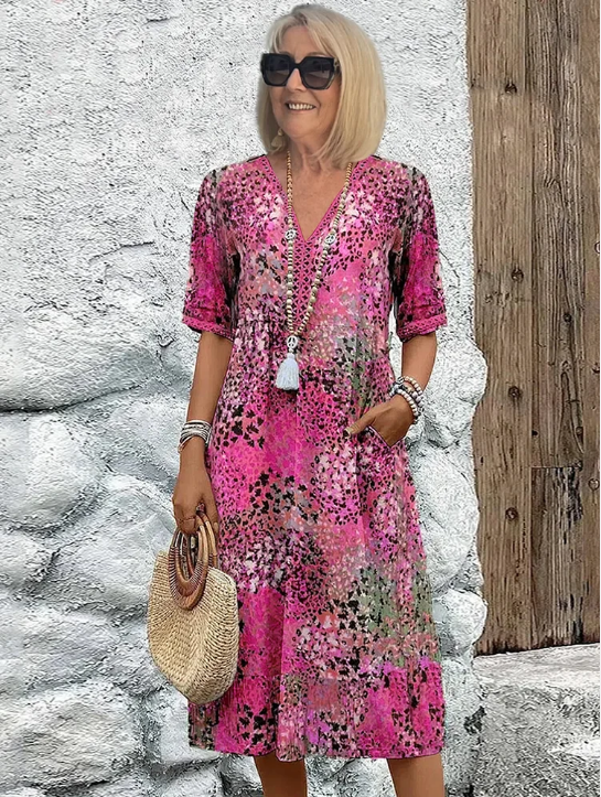 Kvinnorsk casual klänning i lätt linneblandning – avslappnad v-ringning för sommardagars äventyr