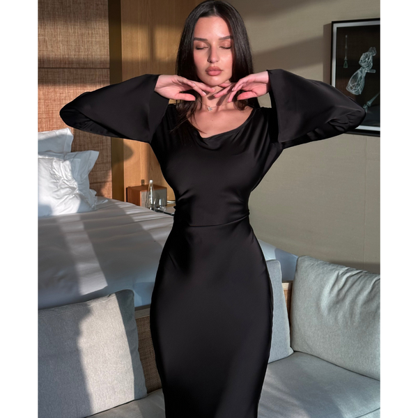 Kvinnors satin maxiklänning - elegant aftonklänning med långa ärmar för speciella tillfällen