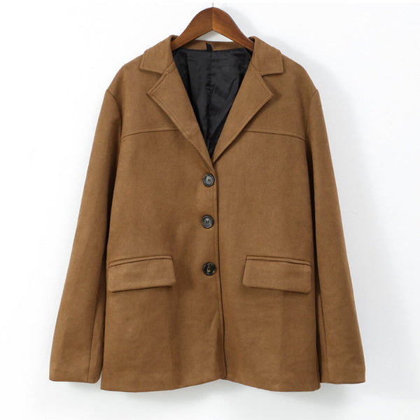 Skapad långärmad blus för damer - elegant knappdetalj