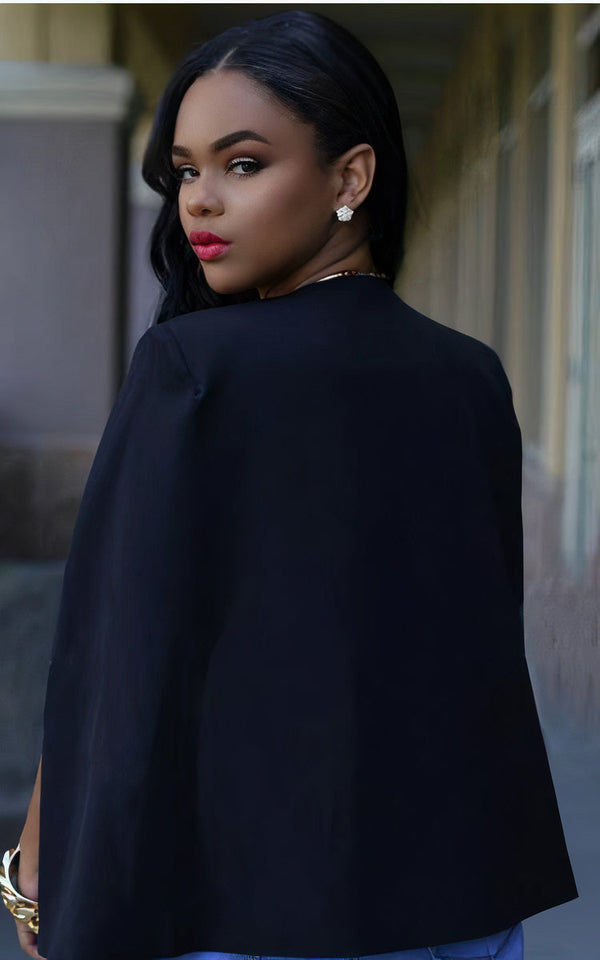 Kvinno-cape blazer - elegant och lätt kontorsklädsel för yrkesverksamma