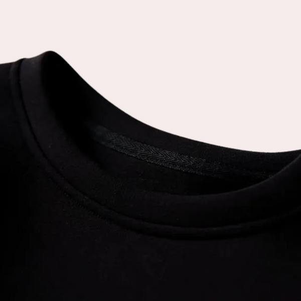 Svart premium sweatshirt - stilfull damtröja med vinge detaljer