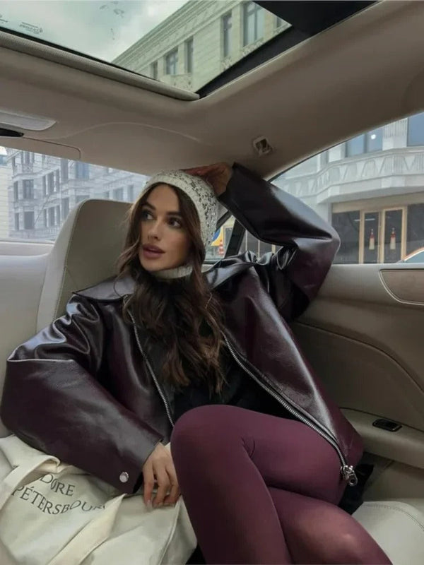 Dam läderjacka oversized design röd - elegant höstjacka för avslappnade och stiliga looks