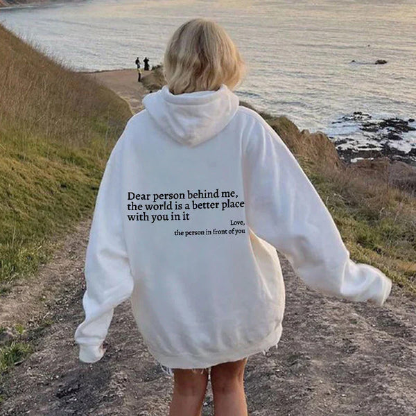 Damoversized hoodie med inspirerande citat - avslappnad vardagsmode för lugna dagar