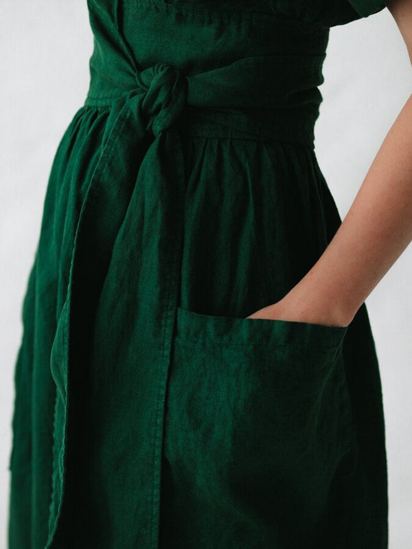 Linnenwikkeljurk med bälte - elegant midi-klänning för damer