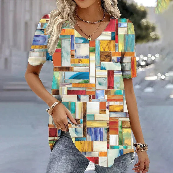 Dam t-shirt med randig design i vitt - avslappnad v-ringad tee för vardagsstil