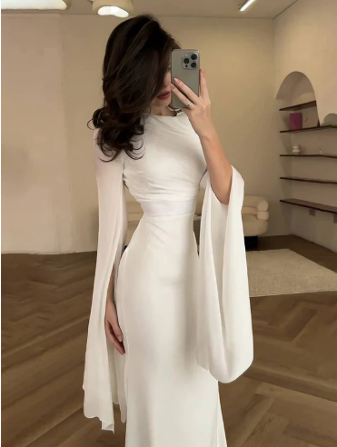 Kvinnors satin maxiklänning - elegant aftonklänning med långa ärmar för speciella tillfällen