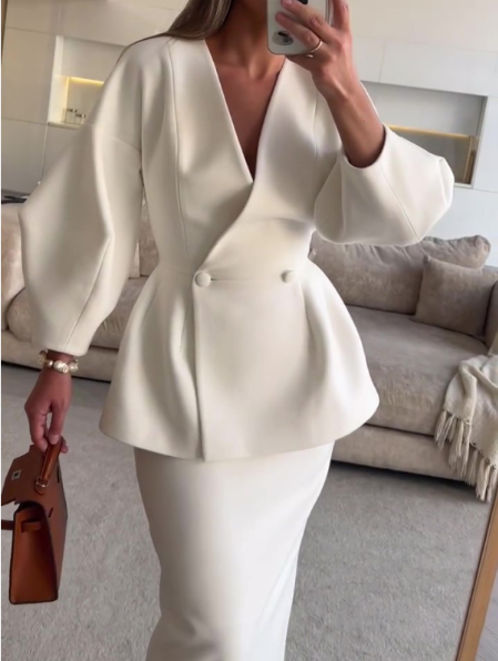 2-delad skräddarsydd kostymset - sofistikerad damblazer och kjol
