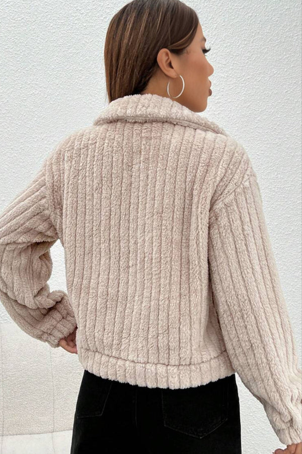 Kvinnojacka i bouclé med mjukt textil - beige vinterlager