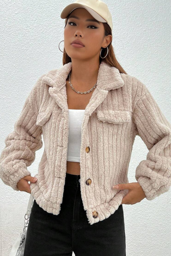 Kvinnojacka i bouclé med mjukt textil - beige vinterlager