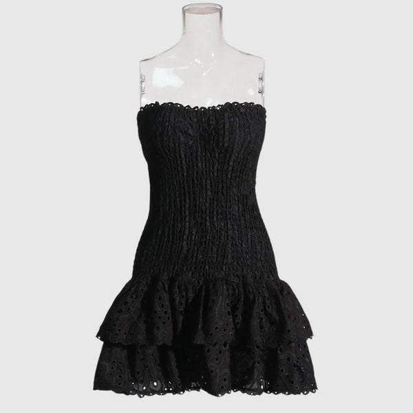 Kvinnors avslappnade mini klänning med smockad design - fladdrande volangkant för sommaren