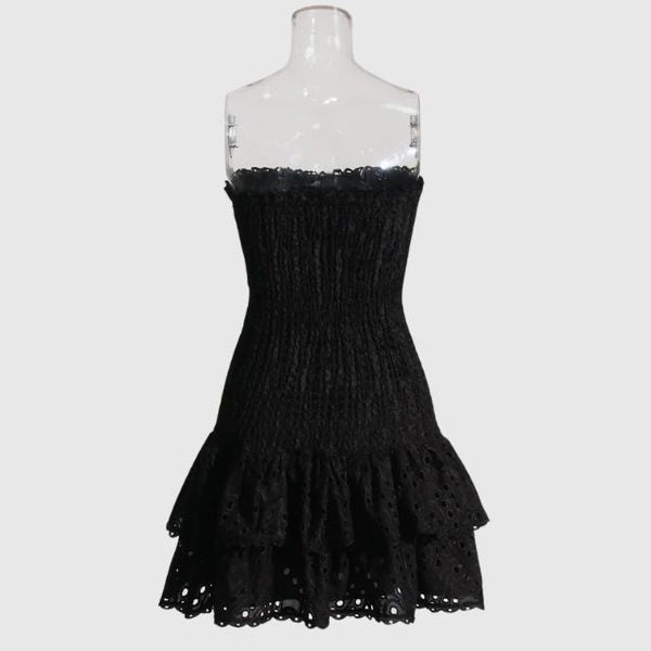 Kvinnors avslappnade mini klänning med smockad design - fladdrande volangkant för sommaren