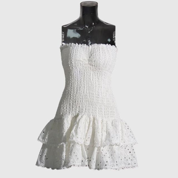 Kvinnors avslappnade mini klänning med smockad design - fladdrande volangkant för sommaren