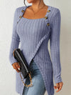 Kvinnors ribbad långärmad topp med knappdetaljer - trendig asymmetrisk stil för fritid och kontoret