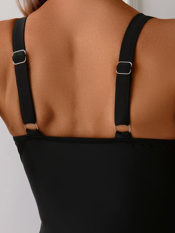 Kvinnors formar en stycke baddräkt - elegant svart premium strandklädsel för stiliga vuxna