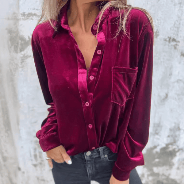 Kvinnors sammetblus - elegant topp med lång ärm i mjukt tyg för avslappnade eller festliga tillfällen