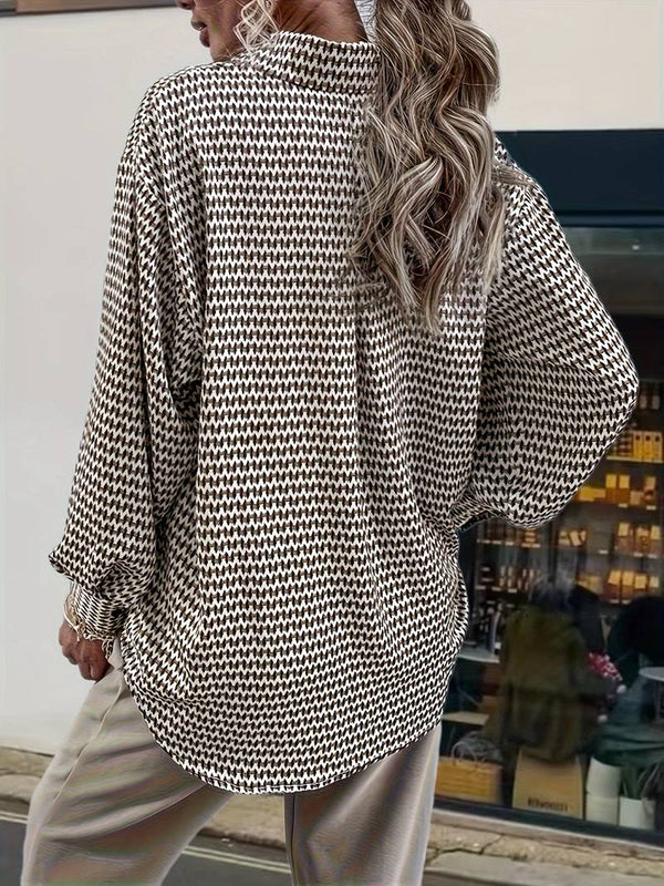 Kvinnors blus med vintage-mönster – lätt brun kontorsklädsel med klassisk lång ärm och knappstängning