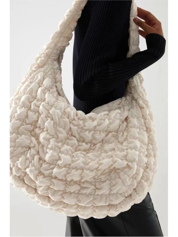 Kvinnors kviltade axelväska - stilig handväska i lyxigt material för vardagligt bruk