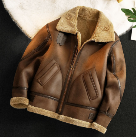 PU‑läder bomberjacka - klassisk damjacka med fårskinnsfoder