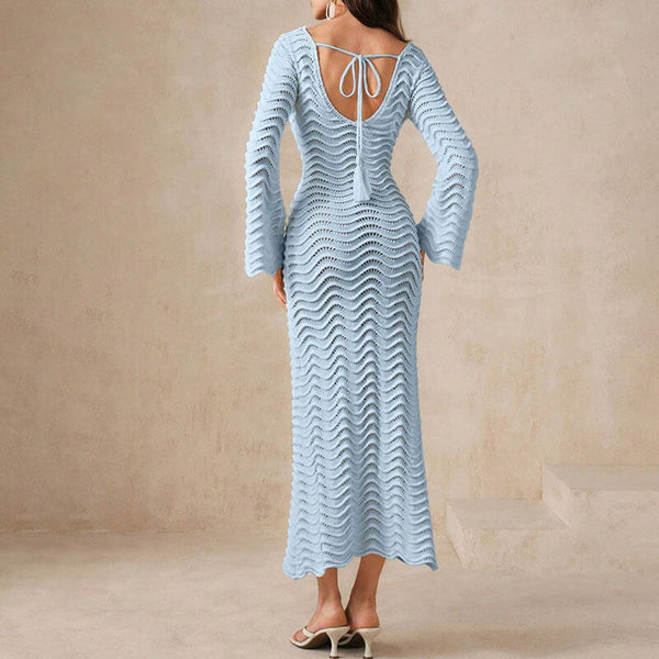 Kvinnotröja i stickad design med utsvängda ärmar - elegant midi-klänning med virkat mönster