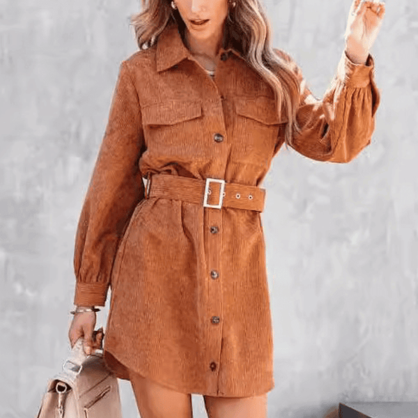 Kvinnors kord skjortklänning - avslappnad och elegant klädsel för dag och kväll