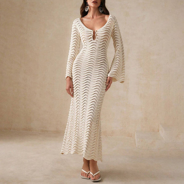 Kvinnotröja i stickad design med utsvängda ärmar - elegant midi-klänning med virkat mönster