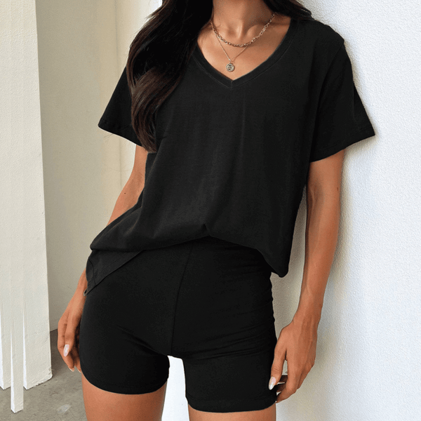 Kvinnors avslappnade tvådelade set - v-ringad topp och shorts för lediga dagar, mångsidig stil