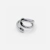Snyggt silverring med konstnärlig design - modern skulptural accessoar för alla tillfällen
