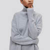 Kvinnors oversized turtlenecktröja i lyxig stickning - för avslappnad lager-på-lager stil i höst & vinter
