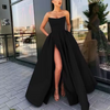 Sofistikerad ballgown med hög slits - elegant kvällsklänning för formella tillfällen