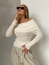 Kvinnors off-shoulder stickad jumper - elegant långärmad topp för avslappnad eller kvällsbruk