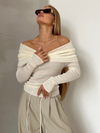 Kvinnors off-shoulder stickad jumper - elegant långärmad topp för avslappnad eller kvällsbruk