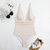 Damernas eleganta baddräkt - chic randig design för strand och pool