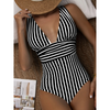 Damernas eleganta baddräkt - chic randig design för strand och pool