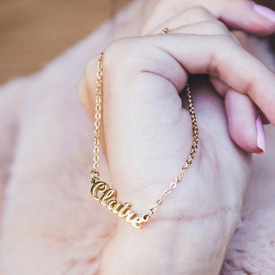 Personlig namnsmycke - en sofistikerad och elegant gåva