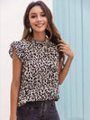 Kvinnors leopardmönstrade blus - volangärmar i beige för smarta casual tillfällen