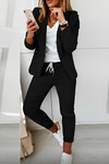 Kvinnors avslappnade blazer och joggerset - en stilfull och mysig outfit för varje tillfälle