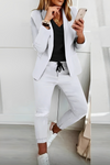 Kvinnors avslappnade blazer och joggerset - en stilfull och mysig outfit för varje tillfälle