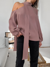 Kvinnors asymmetriska långärmade topp i satin med knytkrage - stilig blus för vardagligt och formellt bruk