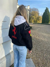 Kvinnors regnjacka vintage racerjacka med ferrari-patchar - trendig och avslappnad ytterjacka för vardagsbruk