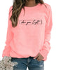Kvinnors inspirerande citat sweatshirt i bomull - mysig långärmad jumper för avslappnad vardagsstil