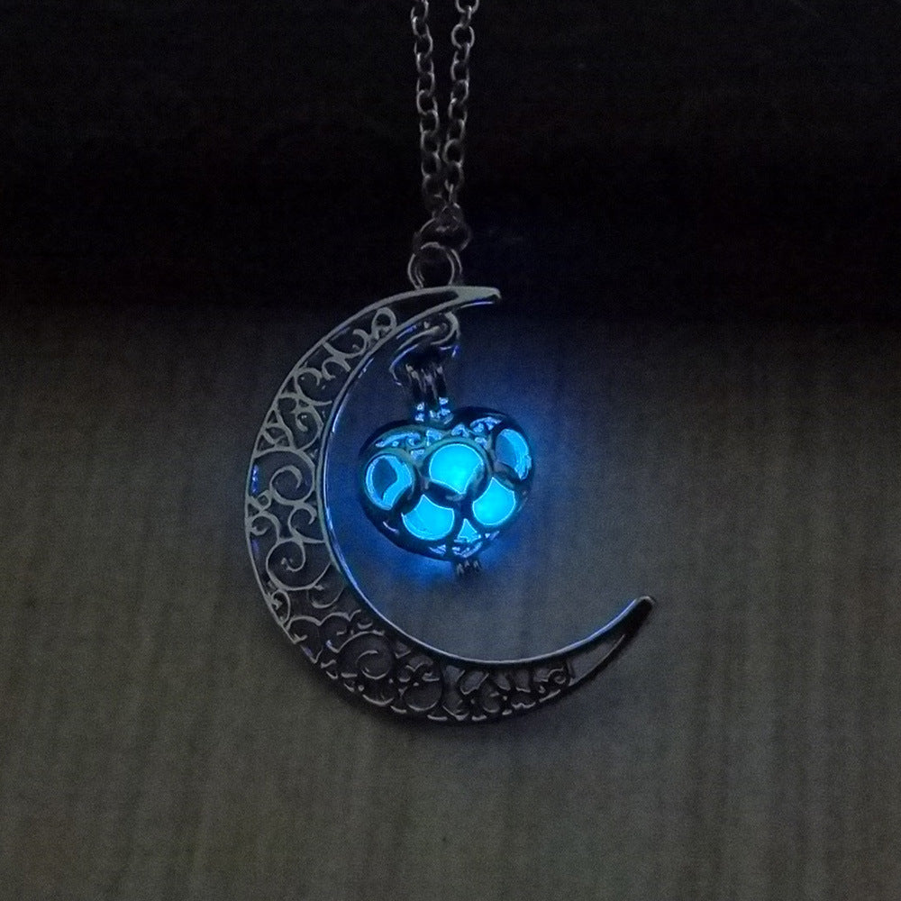 Beauties Enchanted Moon Heart Necklace™ Jewelry Thrive Beauties Love blue 